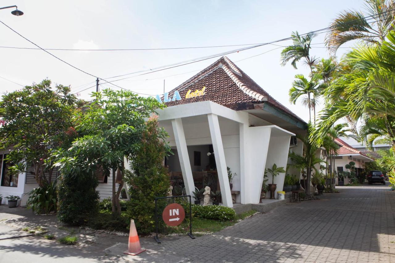 Reddoorz Plus Near Mall Roxy Banyuwangi Banyuwangi  Bagian luar foto
